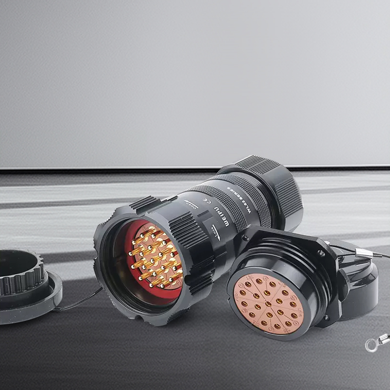 مقبس ذو 19 دبوس